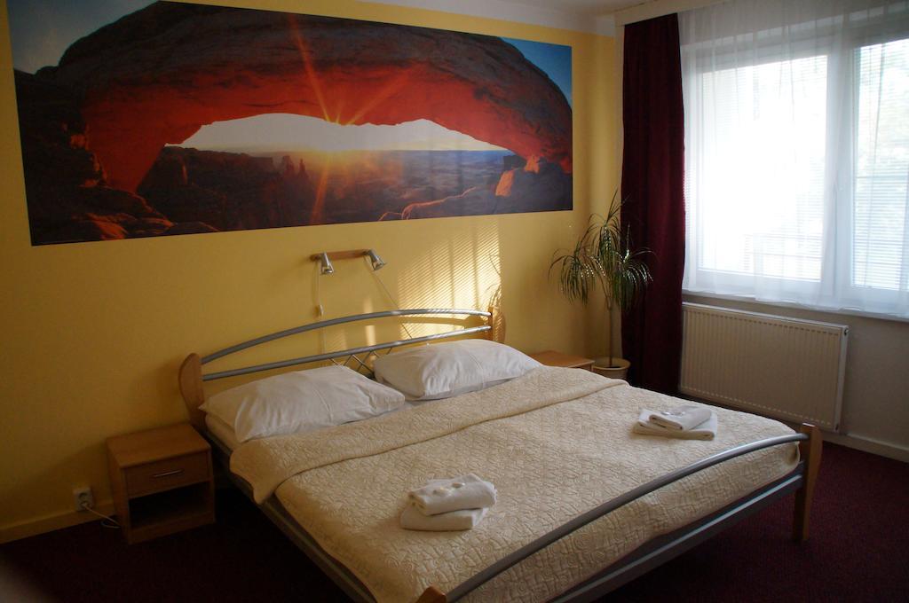 Hotel Krystal Hodonín Rum bild