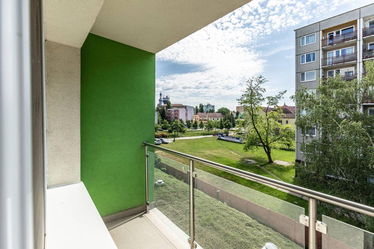 Hotel Krystal Hodonín Exteriör bild